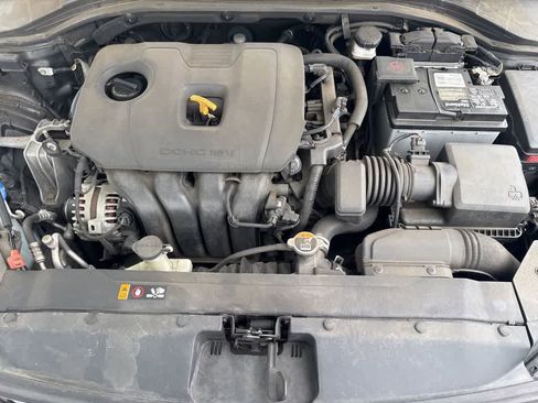 Used 2020 Hyundai Elantra SEL FWD image 21