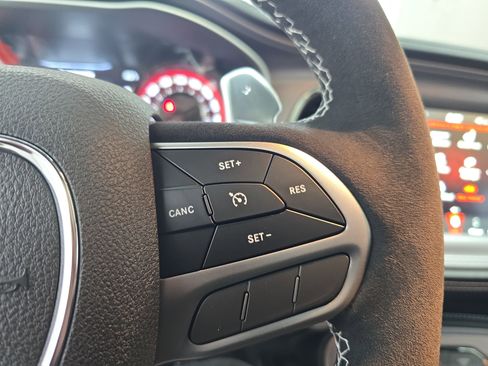 Used 2023 Dodge Challenger SRT Hellcat w/ Driver Convenience Group image 15