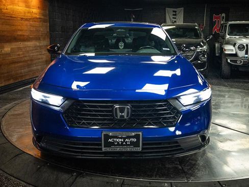 Used 2023 Honda Accord Sport image 4