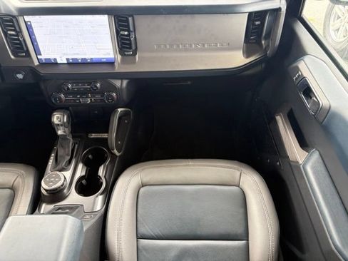 Used 2022 Ford Bronco Outer Banks AWD/4WD image 13