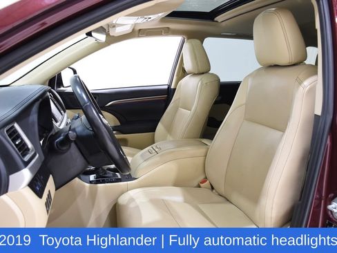 Used 2019 Toyota Highlander Limited AWD/4WD image 22