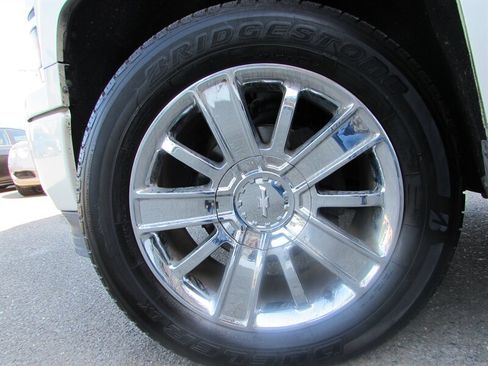 Used 2014 Chevrolet Silverado 1500 High Country w/ High Country Premium Package AWD/4WD image 33