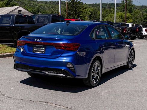 Used 2023 Kia Forte LXS FWD image 4
