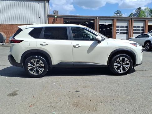 Used 2023 Nissan Rogue SV image 30