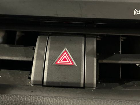 Used 2022 Toyota RAV4 XLE w/ Convenience Package AWD/4WD image 75