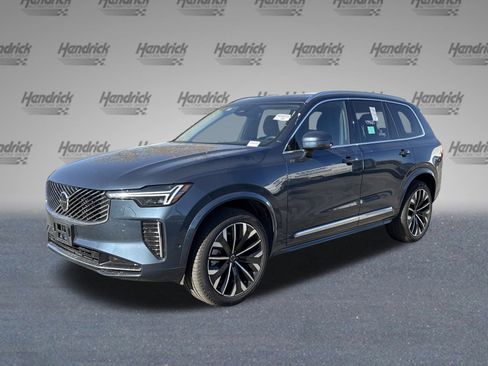 Used 2025 Volvo XC90 B6 Plus image 5