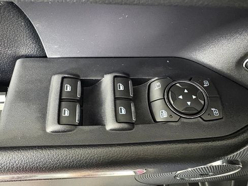 Used 2018 Ford Expedition XLT w/ Equipment Group 202A RWD image 18