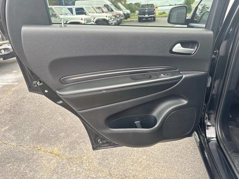 Used 2022 Dodge Durango SXT w/ Anodized Platinum Package RWD image 17