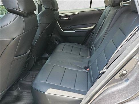 Used 2021 Toyota RAV4 XLE w/ Convenience Package FWD image 19