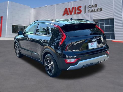 Used 2025 Kia Niro LX FWD image 9