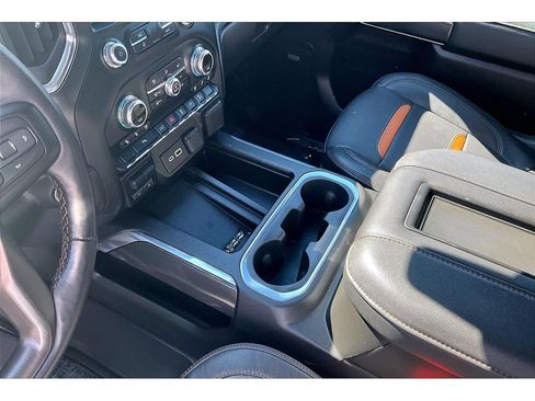 Used 2022 GMC Sierra 1500 AT4 w/ AT4 Premium Package AWD/4WD image 16