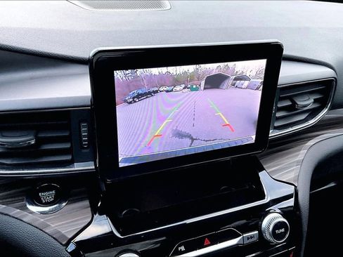 Used 2024 Ford Explorer Limited image 11