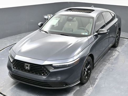 Used 2025 Honda Accord SE image 41