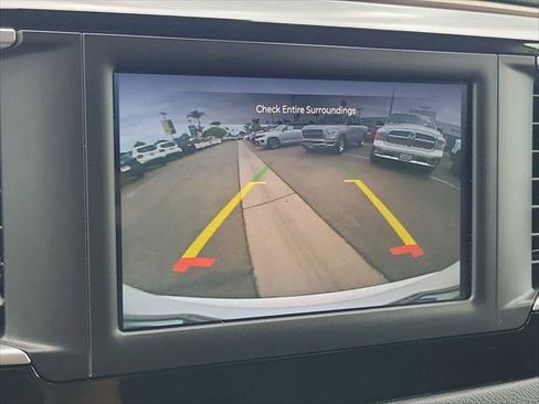 Certified 2023 Chrysler Voyager LX FWD image 9