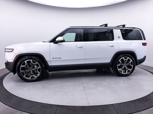 Used 2024 Rivian R1S Adventure AWD/4WD image 38
