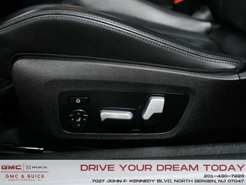 Used 2022 BMW M4 xDrive Competition w/ Executive Package image 29