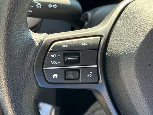 Certified 2026 Honda HR-V LX image 30