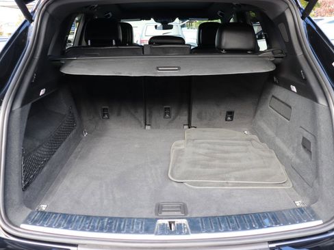 Used 2024 Porsche Cayenne AWD/4WD image 56