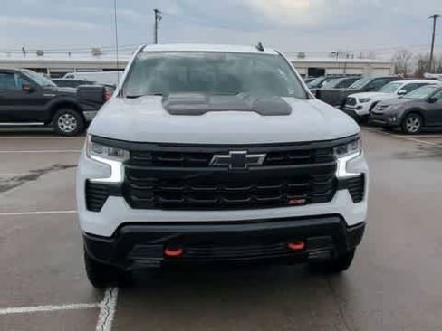 Used 2024 Chevrolet Silverado 1500 LT Trail Boss w/ Convenience Package II image 3