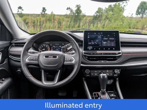 Used 2022 Jeep Compass Trailhawk w/ Sun and Sound Group AWD/4WD image 15