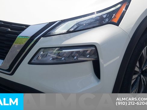 Used 2023 Nissan Rogue SV AWD/4WD image 11