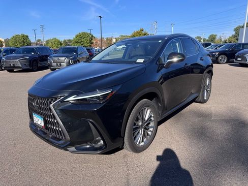 Used 2025 Lexus NX 350h AWD w/ Accessory Package (2T) image 4