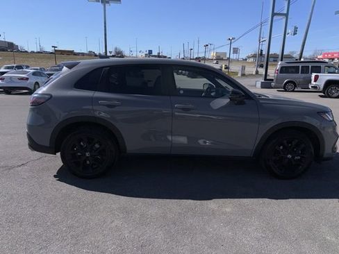 Used 2025 Honda HR-V Sport image 9