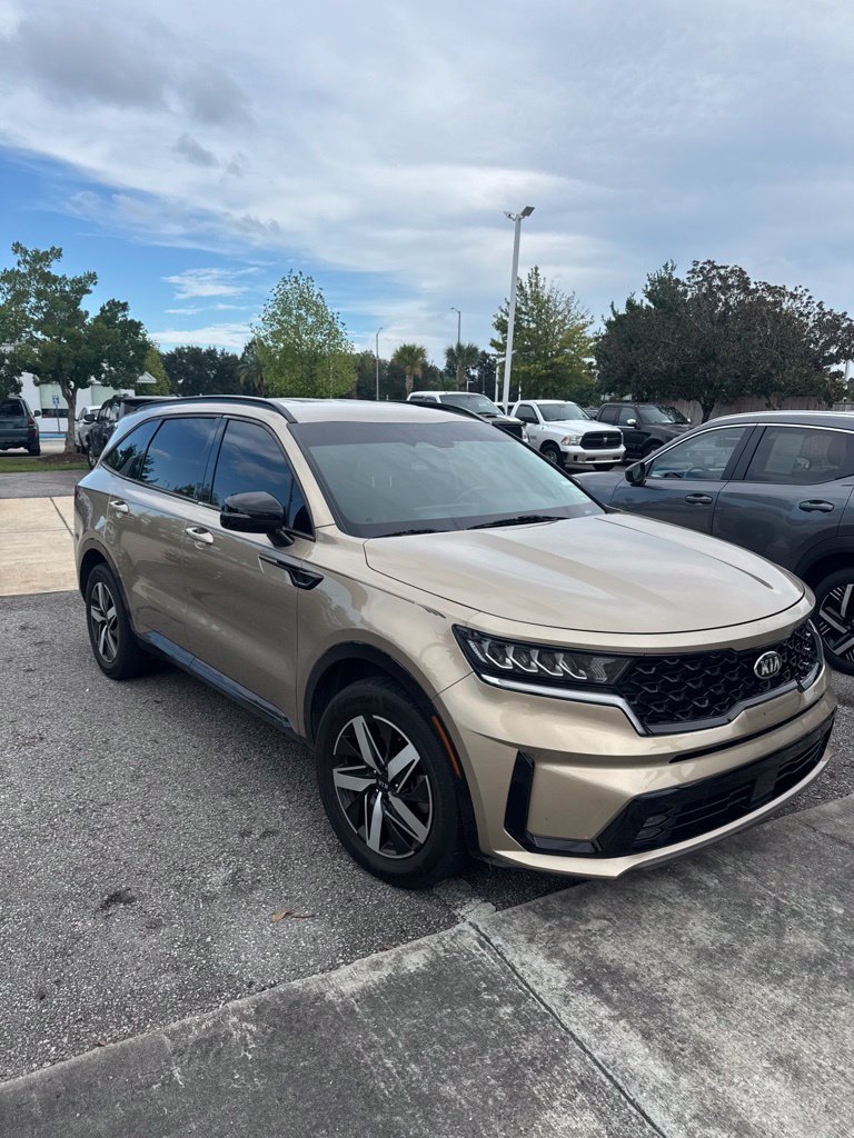Used 2021 Kia Sorento EX FWD image 2