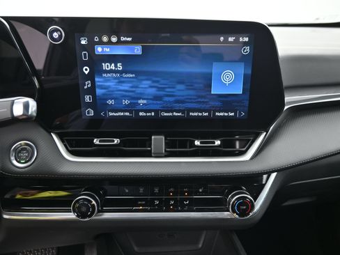 Used 2026 Chevrolet Equinox LT FWD image 15