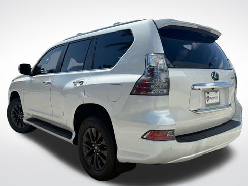 Used 2023 Lexus GX 460 Premium w/ Premium Package image 2