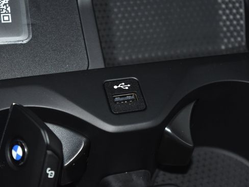 New 2026 BMW X6 xDrive40i w/ Executive Package image 12