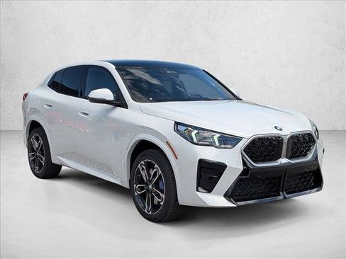 New 2026 BMW X2 xDrive28i AWD/4WD image 7