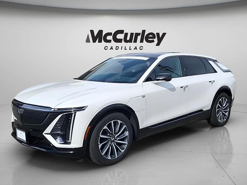 Used 2024 Cadillac Lyriq Sport w/ Nappa Leather Package AWD/4WD image 3