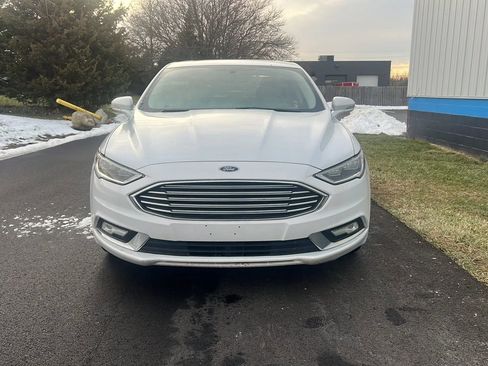 Used 2017 Ford Fusion Titanium image 2