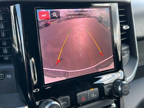 New 2026 RAM 1500 4x4 Crew Cab image 23