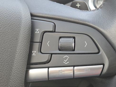 Used 2022 Cadillac XT4 Luxury w/ Cold Weather Package image 30