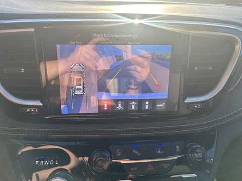 New 2026 Chrysler Pacifica Select image 27