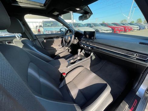 Used 2025 Honda Civic Sport image 27