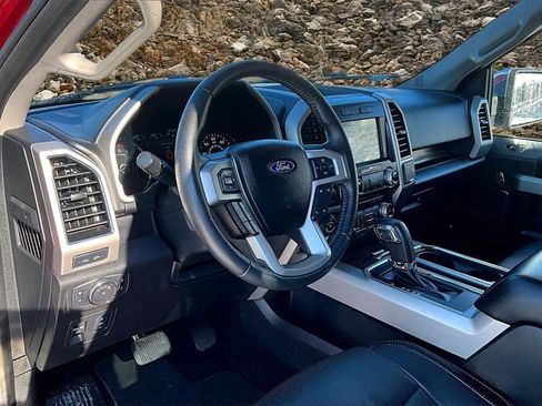 Used 2018 Ford F150 Lariat w/ Equipment Group 502A Luxury image 12