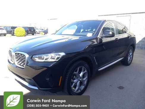 Used 2025 BMW X4 xDrive30i AWD/4WD image 7