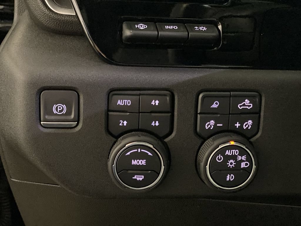 Used 2024 Chevrolet Silverado 2500 LTZ w/ LTZ Convenience Package AWD/4WD image 43
