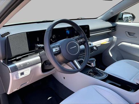 Used 2025 Hyundai Kona SEL FWD image 15