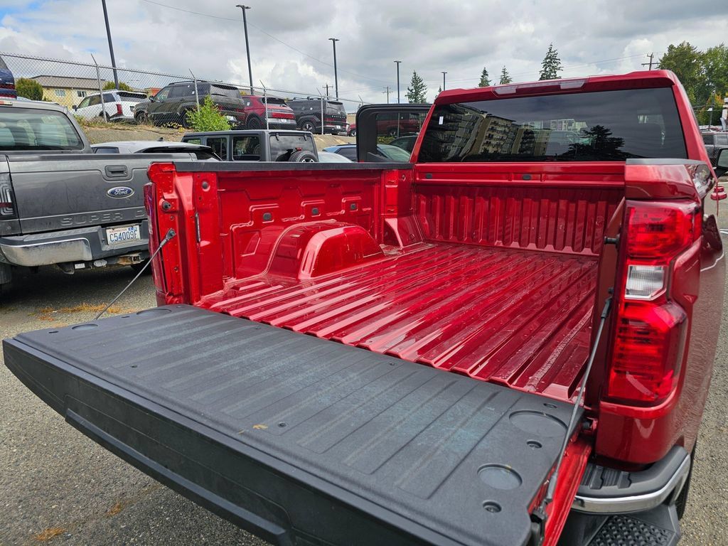 Used 2024 Chevrolet Silverado 1500 LT AWD/4WD image 13