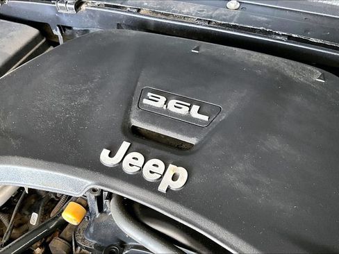 Used 2020 Jeep Wrangler Unlimited Sport S AWD/4WD image 43