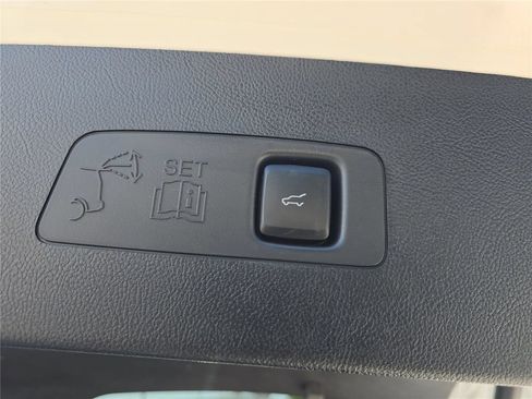 Certified 2022 Lincoln Corsair FWD w/ Equipment Group 101A image 28