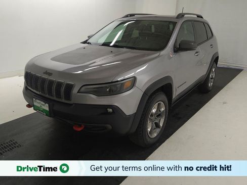 Used 2019 Jeep Cherokee Trailhawk w/ Cold Weather Group AWD/4WD image 1