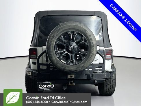 Used 2016 Jeep Wrangler Unlimited Sport w/ Max Tow Package AWD/4WD image 13