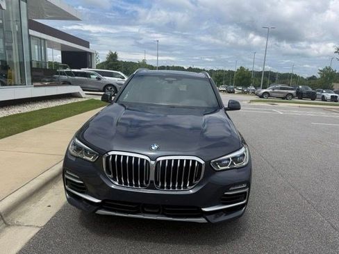 Used 2019 BMW X5 xDrive40i w/ Executive Package AWD/4WD image 3