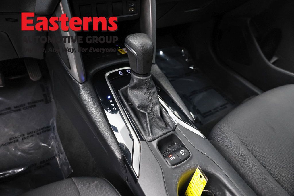 Used 2022 Toyota Corolla Cross LE AWD/4WD image 15