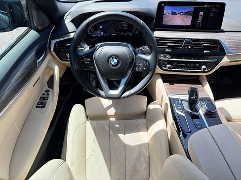 Used 2023 BMW 540i w/ Premium Package RWD image 17